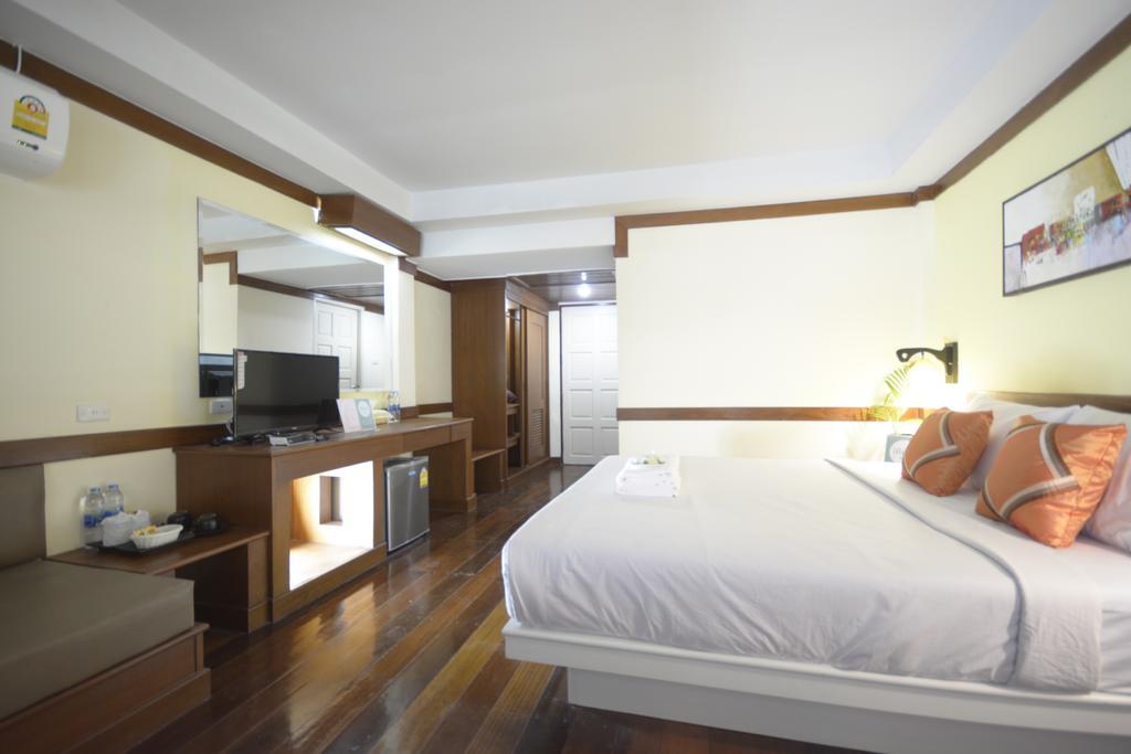Irest Ao Nang Seafront Hostel Екстериор снимка