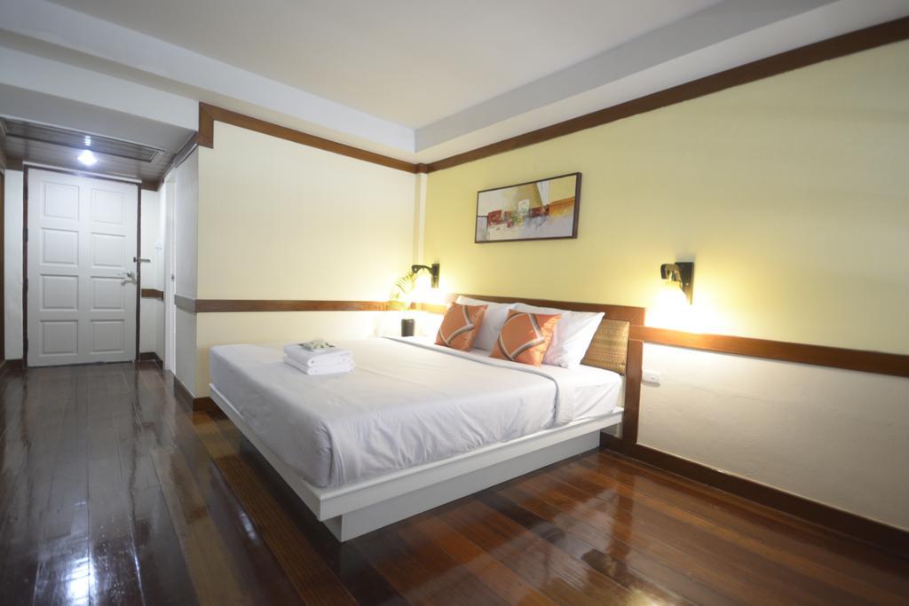 Irest Ao Nang Seafront Hostel Екстериор снимка