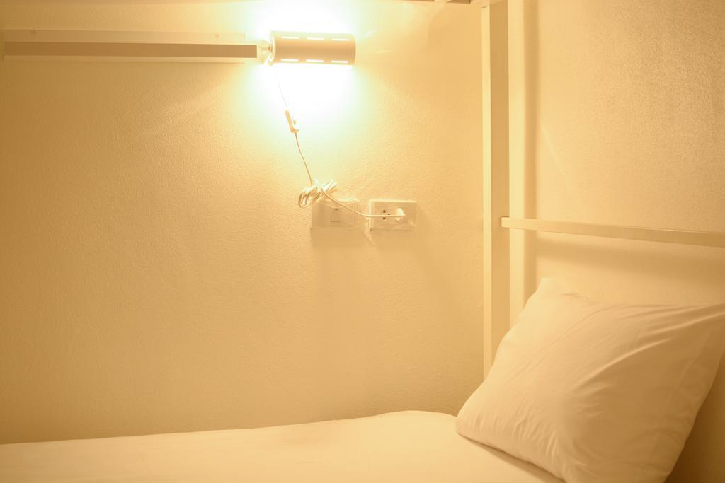 Irest Ao Nang Seafront Hostel Екстериор снимка
