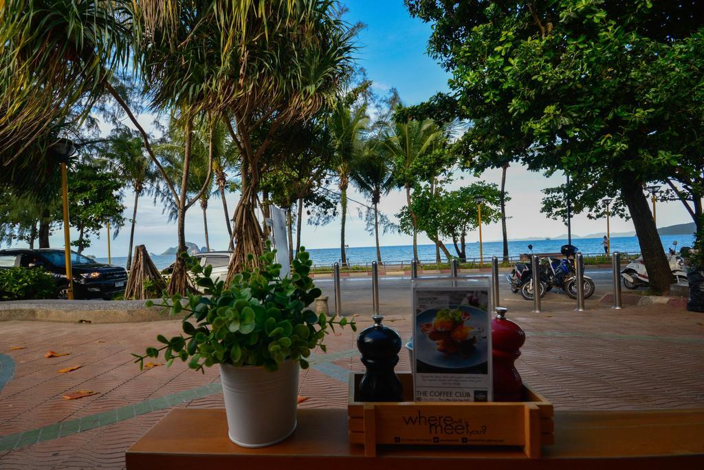 Irest Ao Nang Seafront Hostel Екстериор снимка