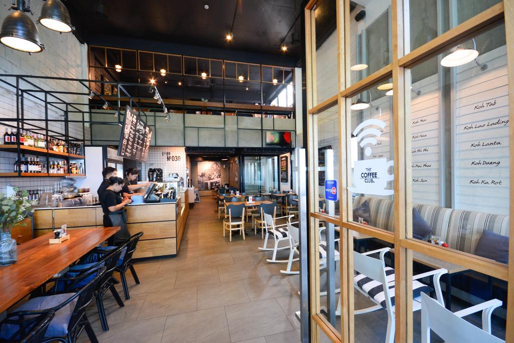 Irest Ao Nang Seafront Hostel Екстериор снимка