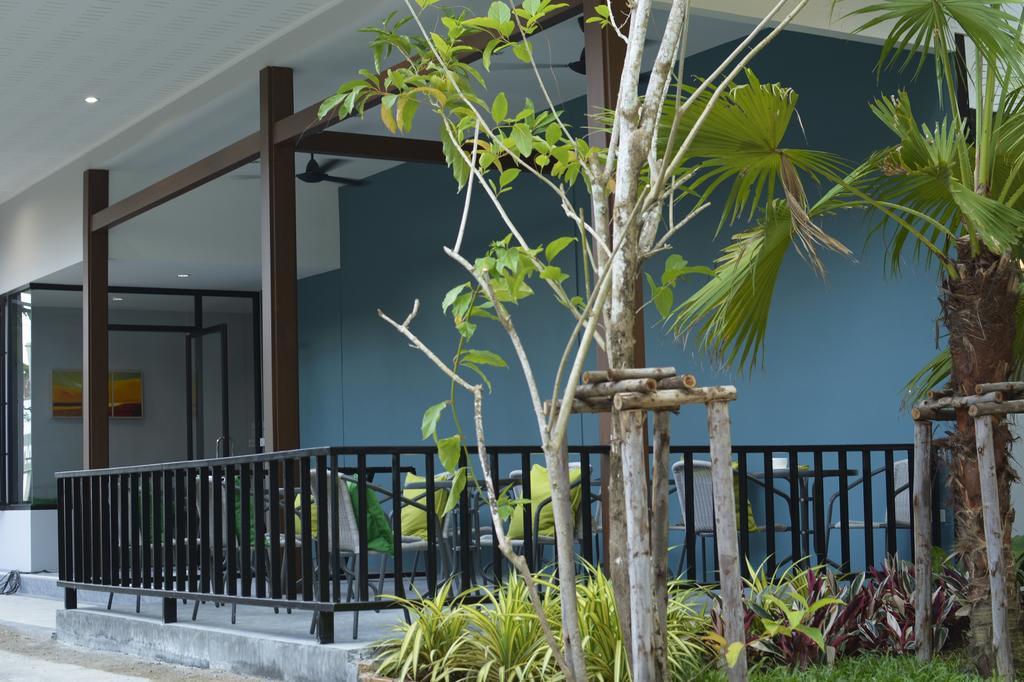 Irest Ao Nang Seafront Hostel Екстериор снимка