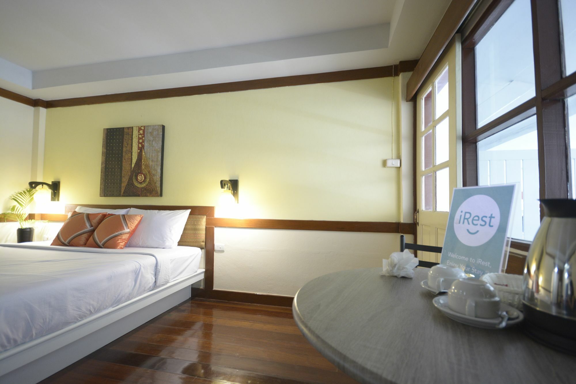 Irest Ao Nang Seafront Hostel Екстериор снимка